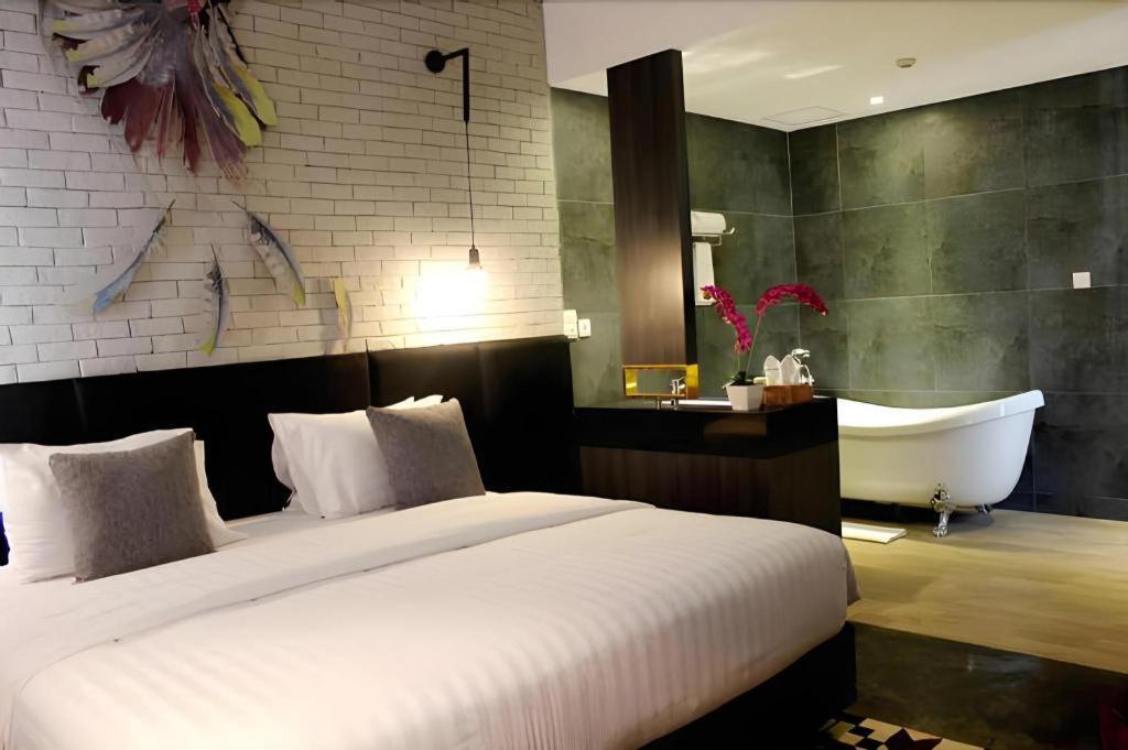 Couleur Hotel Cengkareng Jakarta Exteriör bild